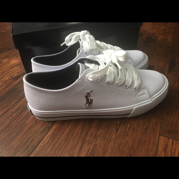 boys white leather shoes